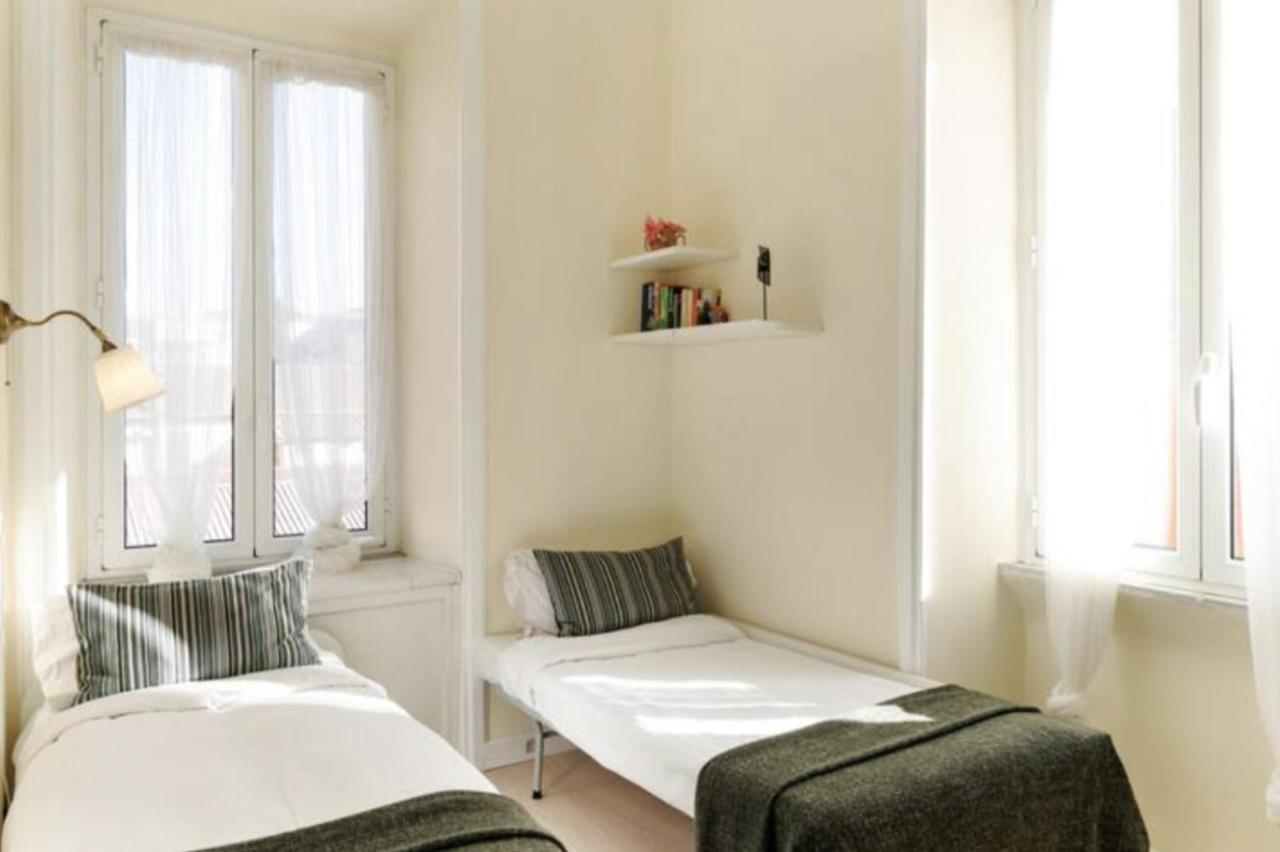 Sunny Flat In Elegant Building Close To Colosseum روما المظهر الخارجي الصورة