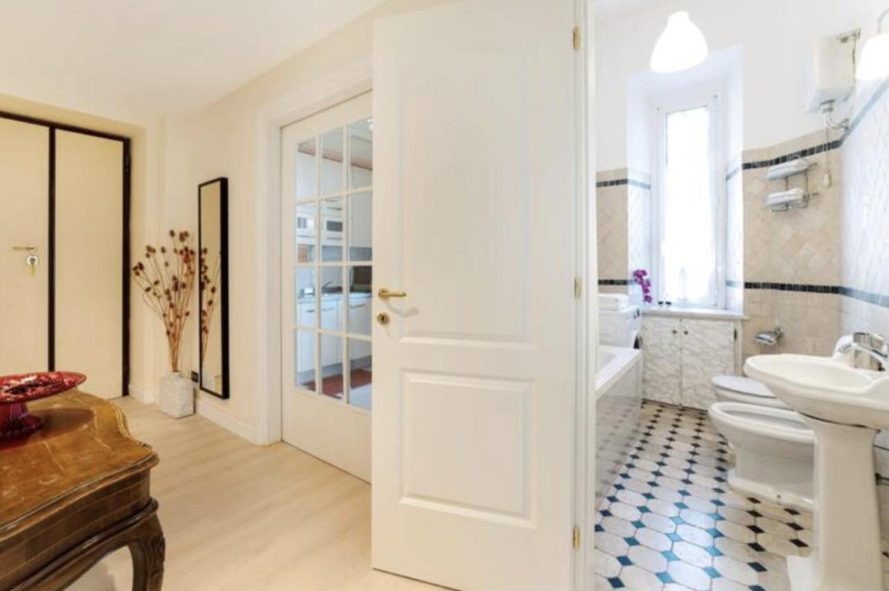 Sunny Flat In Elegant Building Close To Colosseum روما المظهر الخارجي الصورة